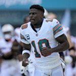 dolphins-gm-reveals-the-hefty-price-it-would-take-for-him-to-trade-tyreek-hill