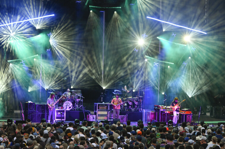 forest-hills-stadium-promises-summer-concerts-will-happen-—-but-residents-say-there’s-a-catch