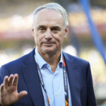 rob-manfred-meets-with-trump-at-white-house-after-president-said-he’d-pardon-pete-rose