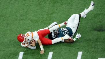 chiefs-looking-to-trade-up-in-nfl-draft-for-‘long-term-offensive-tackle-solution’