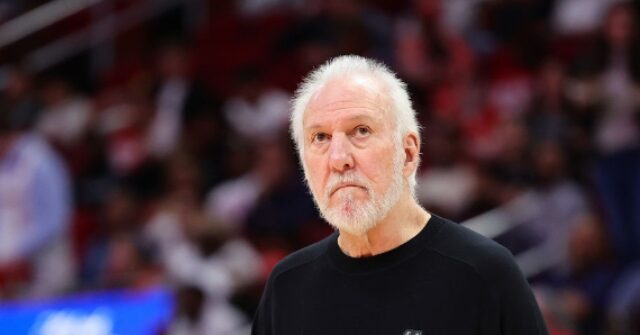 spurs’-gregg-popovich-taken-away-in-ambulance-after-fainting-at-restaurant