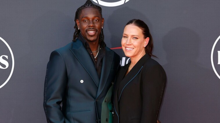 lauren,-jrue-holiday-invest-in-nwsl’s-courage