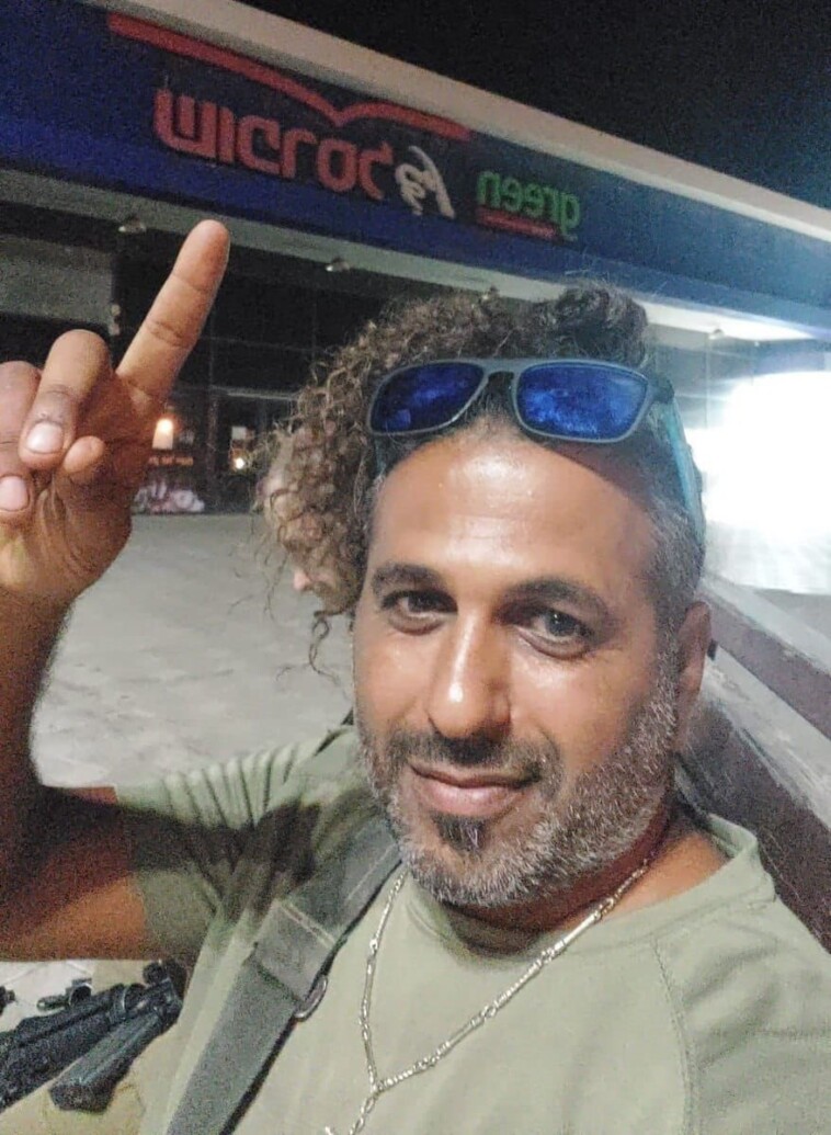diver-killed-by-sharks-was-a-dad-of-4-who-tried-to-use-gopro-stick-to-beat-back-predators