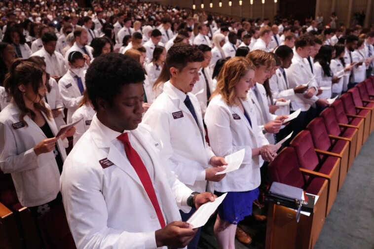 med-schools-replace-medical-merit-with-obesity-denial-and-dei-doctrine,-watchdog-reports