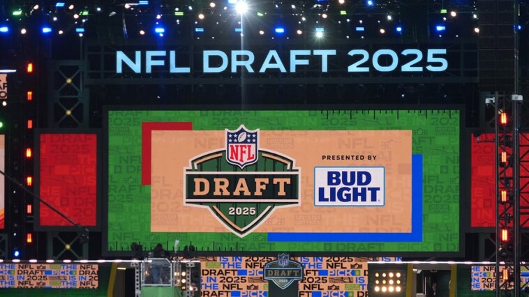black-national-anthem-divides-fans-before-nfl-draft