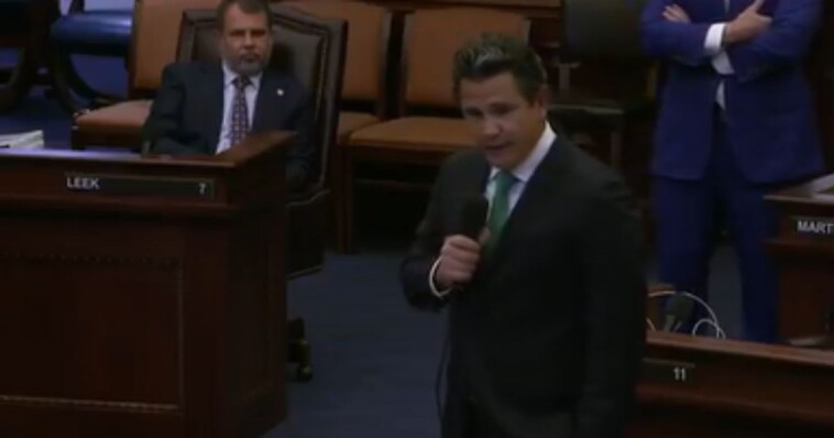 top-florida-democrat-dramatically-quits-‘dead’-party-during-senate-floor-speech