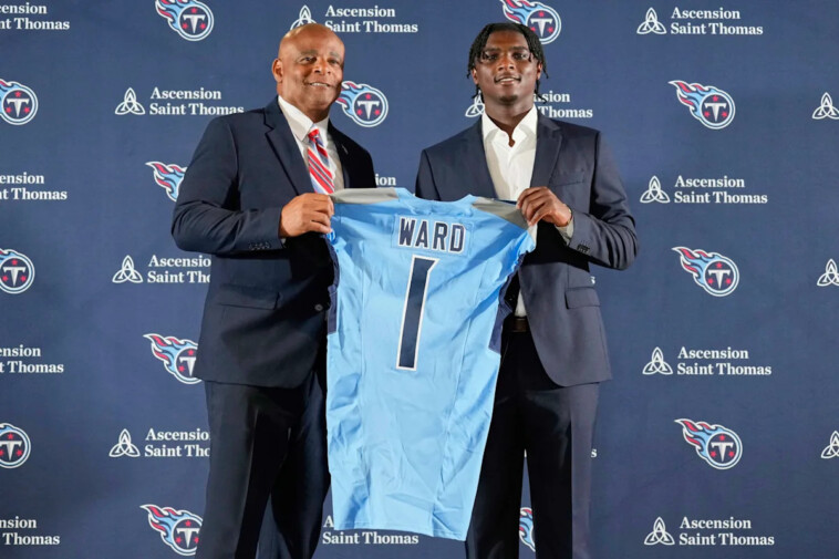 warren-moon-passes-the-torch,-allows-cam-ward-to-wear-retired-no.-1-jersey-with-titans