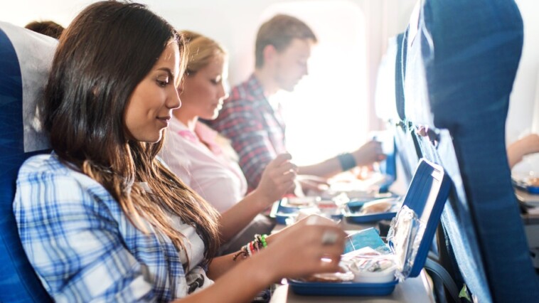 6-foods-flight-passengers-should-never-order-on-a-plane