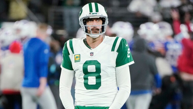 aaron-rodgers-appears-down-to-only-one-nfl-team-needing-him-after-nfl-draft