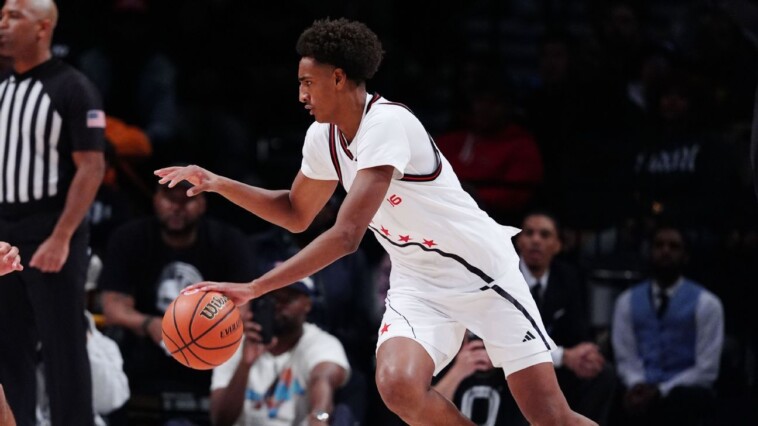 usc’s-arenas-avoids-major-injuries-from-crash