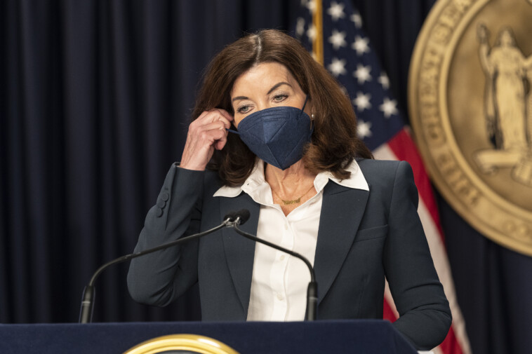 hochul,-ny-lawmakers-reach-agreement-on-mask-wearing-criminals