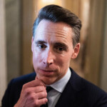 sen.-josh-hawley-reintroduces-‘pelosi-act’-to-ban-congress-from-trading-stocks