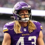 minnesota-vikings-sign-linebacker-andrew-van-ginkel-to-1-year,-$23-million-extension:-reports