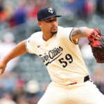 fantasy-baseball-trade-analyzer:-closers-to-acquire-in-deals-and-ones-to-move-now