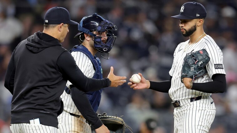 devin-williams’-former-brewers-teammate,-christian-yelich,-says-he’ll-be-‘fine’-amid-yankees-struggles