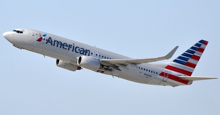elderly-woman-tries-to-storm-cockpit-on-american-airlines-flight-—-tackled-by-flight-crew-(video)
