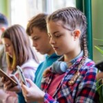 new-york-state-to-establish-‘bell-to-bell’-school-cellphone-ban