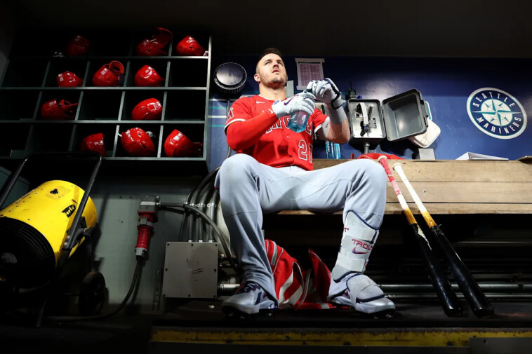 mike-trout-left-wednesday's-angels-mariners-game-as-a-precaution-with-knee-soreness