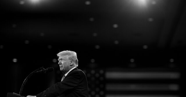 watch-live:-donald-trump-delivers-commencement-address-at-university-of-alabama