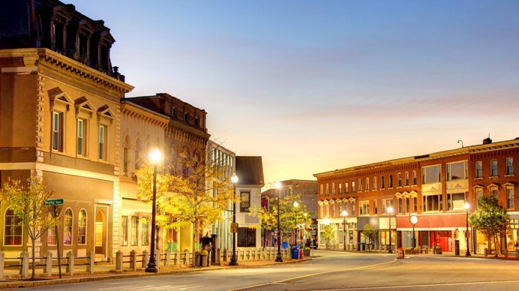 new-england-serial-killer-fears-stoked-by-12th-body-found-in-3-months,-2-in-same-small-town