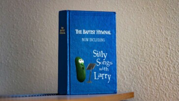 new,-improved-hymnals-to-include-silly-songs-with-larry