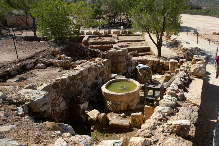 battle-for-biblical-archaeology-intensifies-as-israeli-researchers-face-academic-boycott