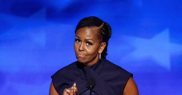 michelle-obama-offers-parenting-advice:-‘everybody’s-trying-to-hold-onto-their-kids’