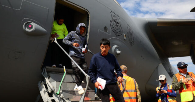 trump-administration-to-pay-for-migrant-flights-of-illegals-who-self-deport