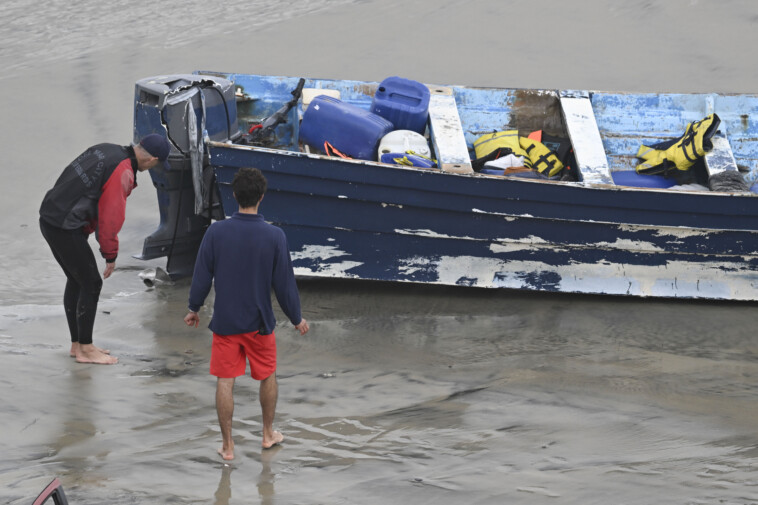 at-least-3-dead,-9-missing-after-panga-boat-capsizes-off-southern-california-coast