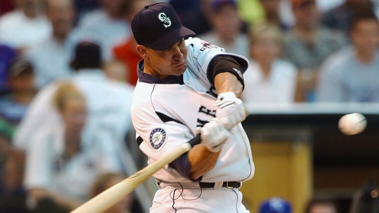rangers-turn-to-bret-boone-as-new-hitting-coach
