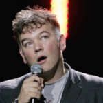 british-comedian-stewart-lee-avoiding-the-us.-over-fear-he’ll-be-arrested-for-his-jokes