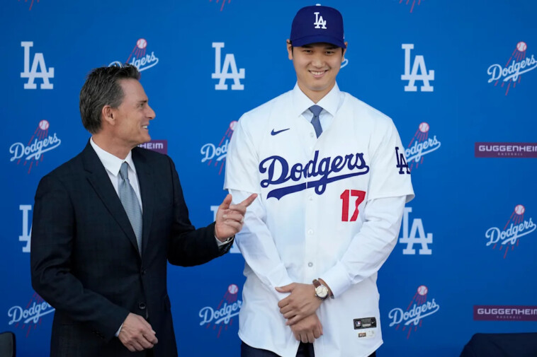 shohei-ohtani's-agent-says-superstar-'wouldn't-do-anything-different'-with-$700-million-contract