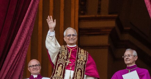cubs-or-white-sox?-where-do-pope-leo-xiv’s-chicago-baseball-allegiances-lie?