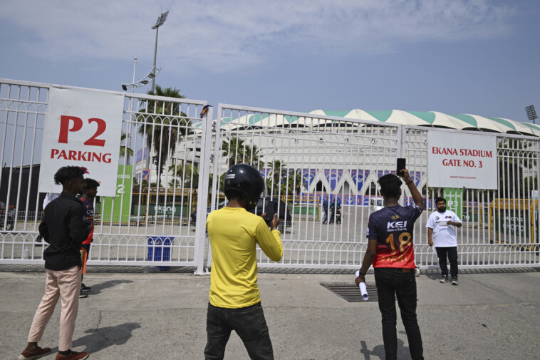 india-suspends-ipl-cricket-league-amid-tensions-with-pakistan,-source-says