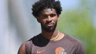 browns-downplay-shedeur-sanders-taking-second-in-qb-reps-at-rookie-minicamp