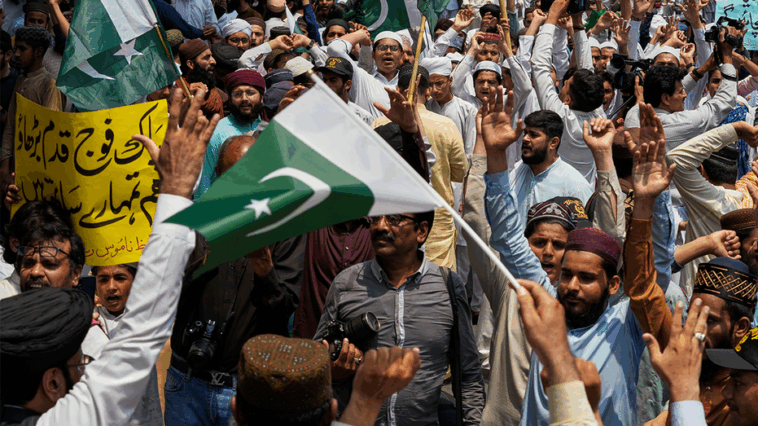 pakistan,-india-suggest-possible-de-escalation-amid-both-countries’-missile-strikes