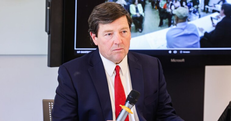 watch:-ed-martin-physically-attacked-by-‘psychotic-lib’-during-live-interview