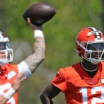 browns-coach-says-not-to-‘look-into’-dillon-gabriel-taking-first-snaps-over-shedeur-sanders