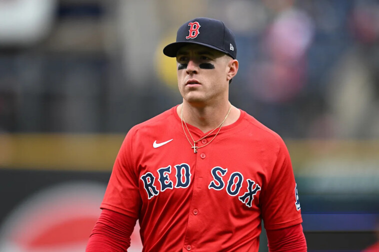 amid-rafael-devers-drama,-red-sox-have-to-scramble-at-1b-after-putting-romy-gonzalez-on-10-day-il