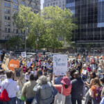 angry-nyc-crowd-protests-newark-mayor-ras-baraka’s-arrest-at-ice-detention-center