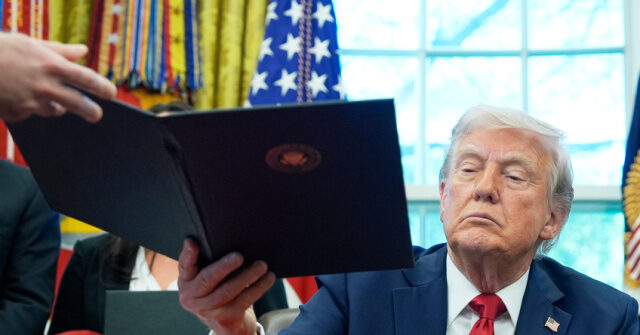 british-india-deal-spikes-us.-white-collar-worries-about-trump-h-1b-giveaway