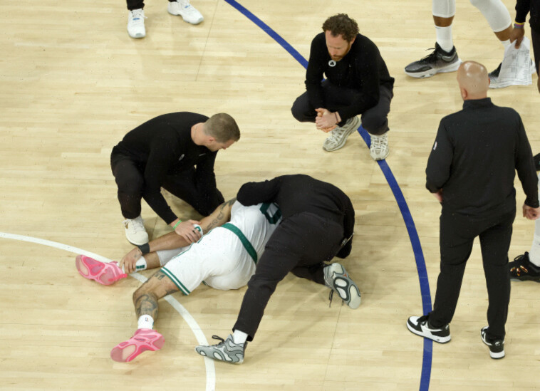 lebron-james,-grant-williams-and-the-sports-world-wish-jayson-tatum-the-best-after-scary-injury