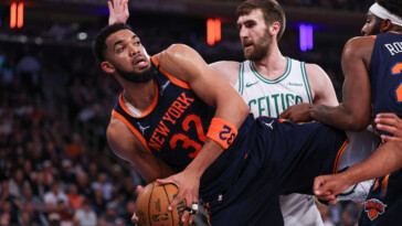 knicks-flip-script-on-celtics-and-take-charge-on-the-glass