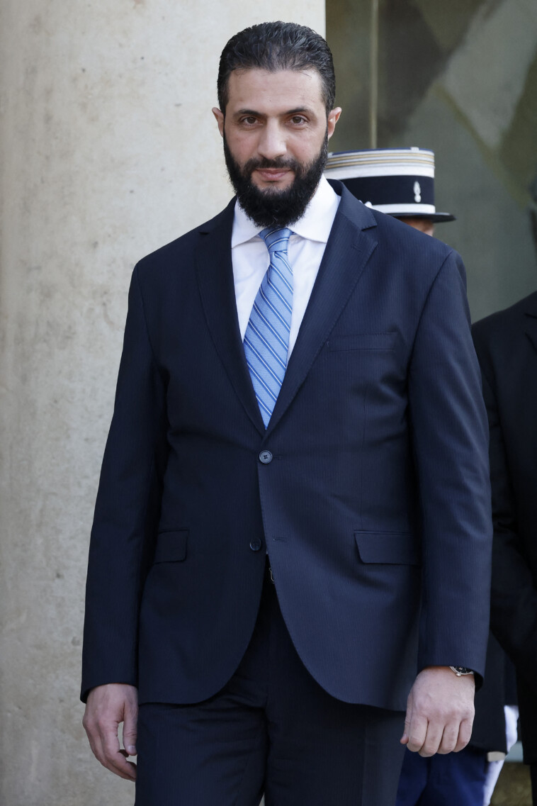 trump-announces-end-to-syria-sanctions-before-meeting-ex-al-qaeda-president 