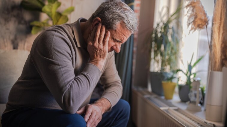 common-aging-symptom-could-worsen-loneliness-in-seniors
