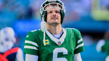 jets-cut-fan-favorite-thomas-morstead-in-surprise-move