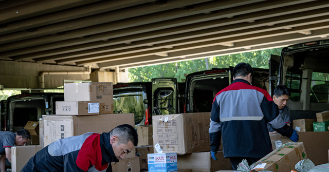 trump-admin-lowers-tariffs-on-small-packages-from-china,-mostly-affecting-shein-and-temu