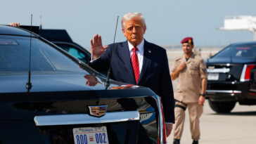 trump-gets-8-fighter-jet-escort-as-air-force-one-arrives-in-qatar
