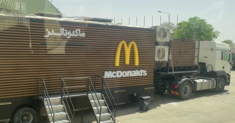 it’s-an-actual-mobile-mcdonald’s,-and-even-trump’s-jaw-had-to-hit-the-floor-when-it-rolled-up