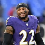 rb-henry-agrees-to-$30m-extension-with-ravens